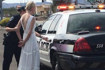 Невесту арестовали по пути на свадьбу