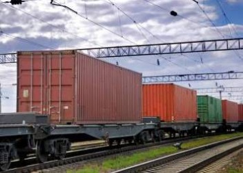"Укрзализныця" заявляет о равной подаче грузовых вагонов на все станции погрузки зерновых