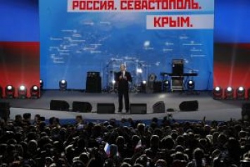 «Незаконное отторжение Крыма»: где был и что говорил Путин на оккупированном полуострове