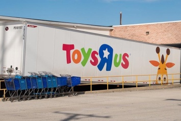 Крупнейшая сеть по продаже игрушек закрывает магазины в США