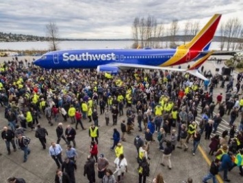 Boeing выпустил десятитысячный 737 (фото)