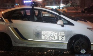 В Киеве мужчина с наркотиками бросил в полицейских гранату (ВИДЕО)