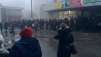 «ДНР» изменила правила проезда из Макеевки в Донецк: теперь дороже и 40 минут в очередях