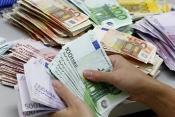 Иностранцы, инвестировавшие в украинские компании не менее EUR100 тыс., смогут получить долгосрочную визу