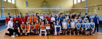 В Покровской ДЮСШ состоялось открытое первенство по волейболу среди девушек