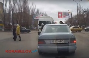 «В погоне за 4 гривнами» - житель Николаева заснял «маршрутчика», нарушившего правила