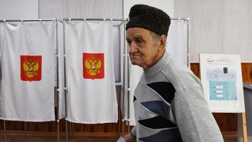 В Симферополе проголосовал 96-летний ветеран - крымский татарин