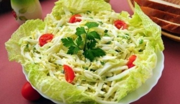 ТОП-6 самых вкусных салатов с пекинской капусты