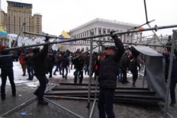 Нусс: Дикари и вандалы РНС фактически разрушили антипутинскую инсталляцию