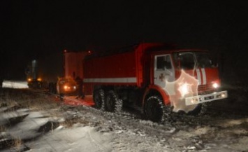 На Днепропетровщине из снежных заносов освободили более 250 единиц техники