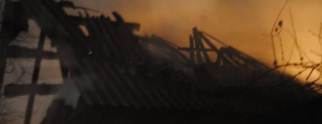 Ночью в Николаеве горела крыша жилого дома, - ФОТО