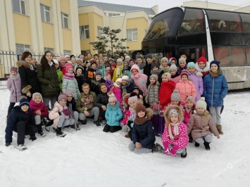 Одесские спасатели откопали два автобуса, в которых ехали 120 детей