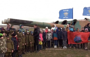 200 севастопольских школьников вступили в ряды «Юнармии»