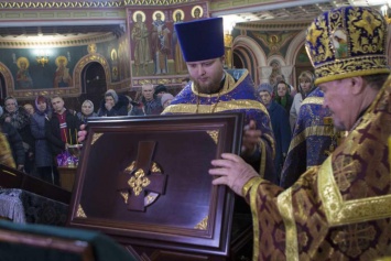 В Свято-Николаевский собор Евпатории прибыла великая святыня - мощи святых преподобных отцов Киево-Печерских