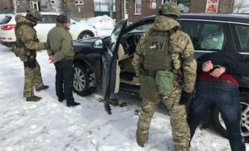 Под Харьковом СБУ предотвратила поставки авто для боевиков: видео