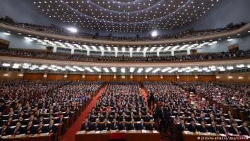 Пекин ужесточает контроль за госслужащими