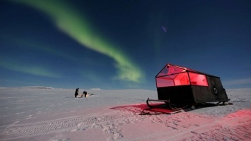 Отель на лыжах поможет догнать северное сияние