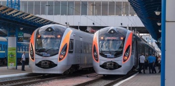 Поезд Интерсити "Херсон-Киев" временно сменит график движения