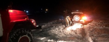 В Одесской области в снегу застряла скорая с тяжелобольным грудничком (ФОТО)