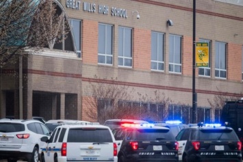 Школьник устроил стрельбу в американской школе, есть жертвы