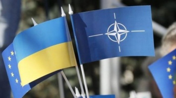 Порошенко назвал дату вступления Украины в НАТО