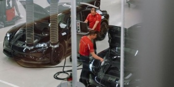 Porsche опубликовал фотографии сборки электрокара Mission E