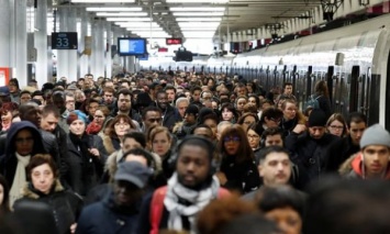 Франции грозит транспортный коллапс из-за забастовок