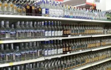 Рада разрешила местным органам власти ограничивать продажу алкоголя в определенное время суток