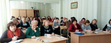 В Покровске диалог специалистов фискальных органов с педагогами продолжается