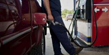 Украинских водителей предупредили о резком скачке цен на бензин