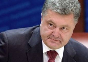 Украина смогла избежать дефолта и возобновила экономический рост - Порошенко
