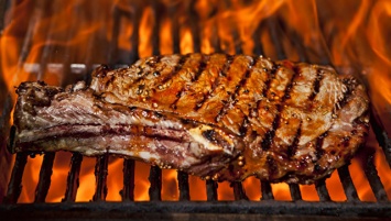 Ученые рассказали об опасности мяса, приготовленного на открытом огне
