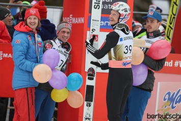 Норвежцы одержали убедительную победу в командном турнире в Планице