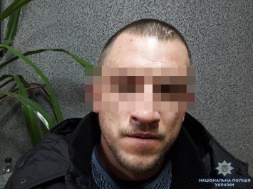 Полиция задержала двух "профессиональных" молодчиков, которые "обчищали" квартиры в Николаеве