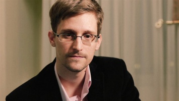 Эдвард Сноуден предупредил о слежке за владельцами биткойнов