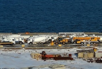 Китайский сухогруз доставил в Одессу много техники для дорожного строительства (фото)