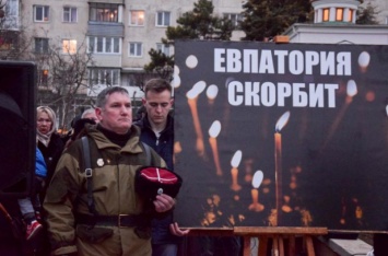 «Что ж вы за убл*дки!»: пользователей возмутил День скорби в Крыму
