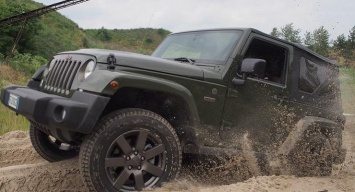Camp Jeep: как джиперы «убивают» свои машины на бездорожье