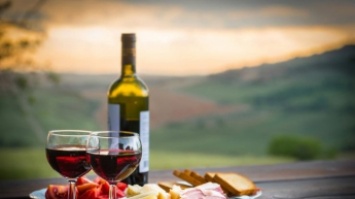 Красное вино: чем полезно и сколько его можно пить