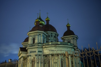 Красота ночного Днепра: необычные фотографии Чечеловки