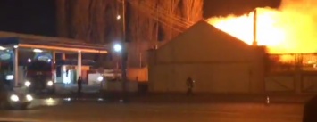 Из-за пожара на Николаевской дороге полиция сузила дорогу с одесского поселка Котовского в центр (ФОТО)