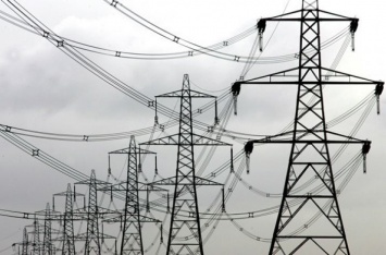 Порывы ветра оставили без электричества в Украине 192 населенных пункта