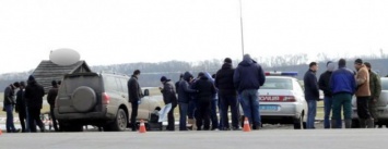 Полиция два часа гналась за бандой гастролеров из соседней области. Злоумышленники были задержаны на трассе Кременчуг - Полтава (ФОТО)