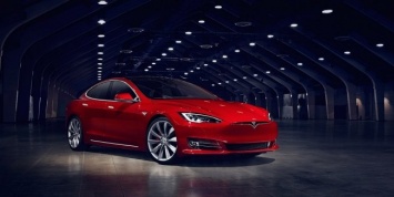 Акции Tesla упали на 5% из-за шутки о банкротстве