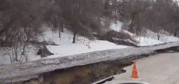 Внезапное наводнение повредило часть дороги национального значения «Сумы-Ромны-Прилуки»