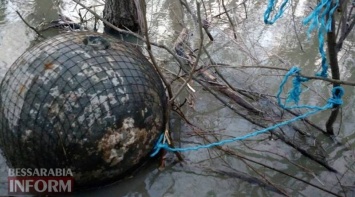 Под Одессой в реке всплыли две полутонные плавучие мины
