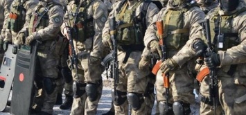 Появилось ВИДЕО полицейских учений в центре Запорожья со взрывами и стрельбой