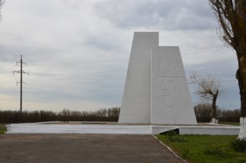 Первый вице-мэр Одессы проверил состояние монументов Пояса Славы. Фото