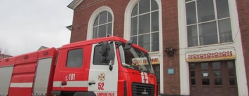 Спасатели Мирнограда эвакуировали работников Дворца культуры