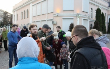 Пасха в Одессе: как горожане куличи освящали (ФОТО)
